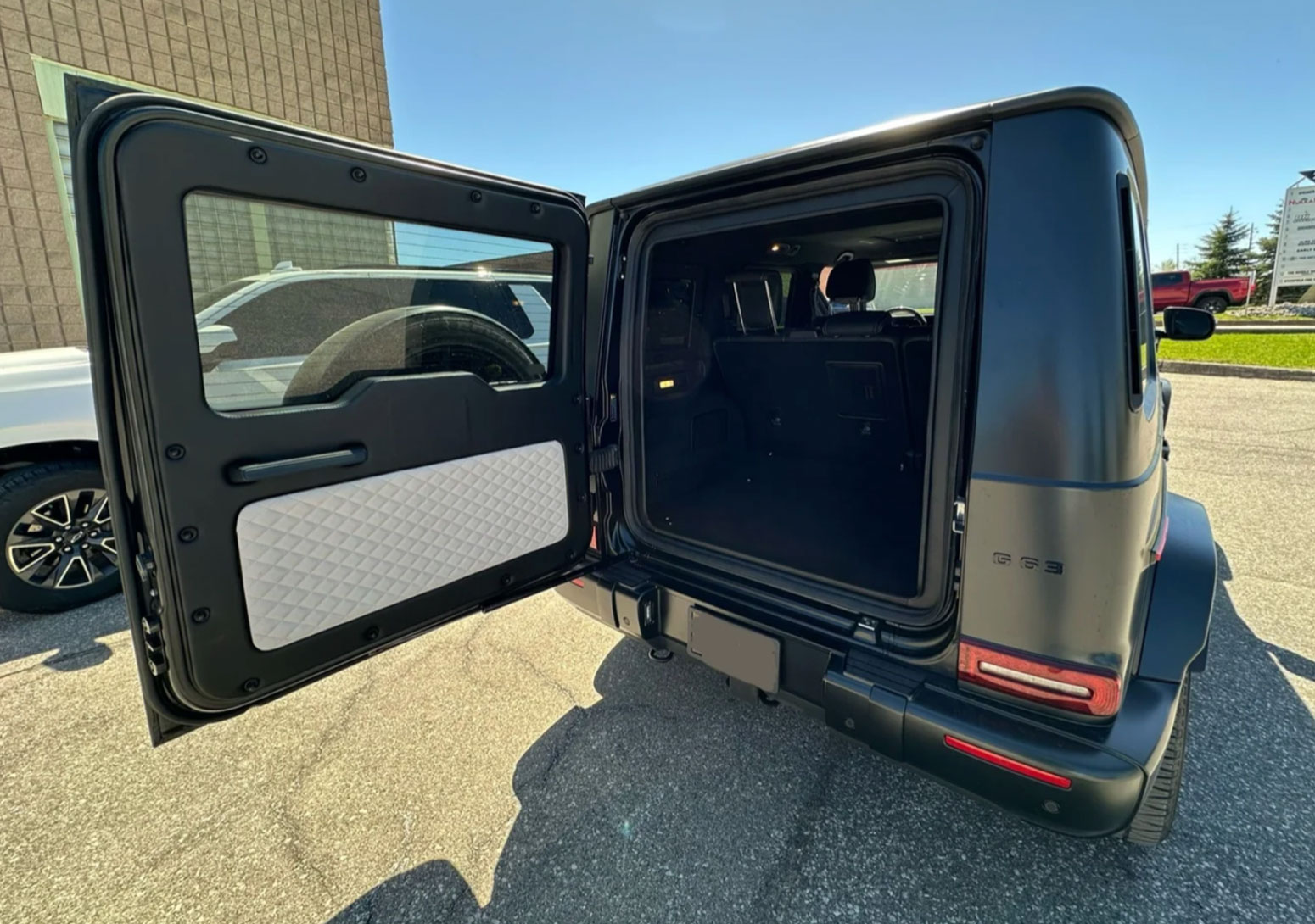 2024 Mercedes-Benz G63 AMG - Imagen 11