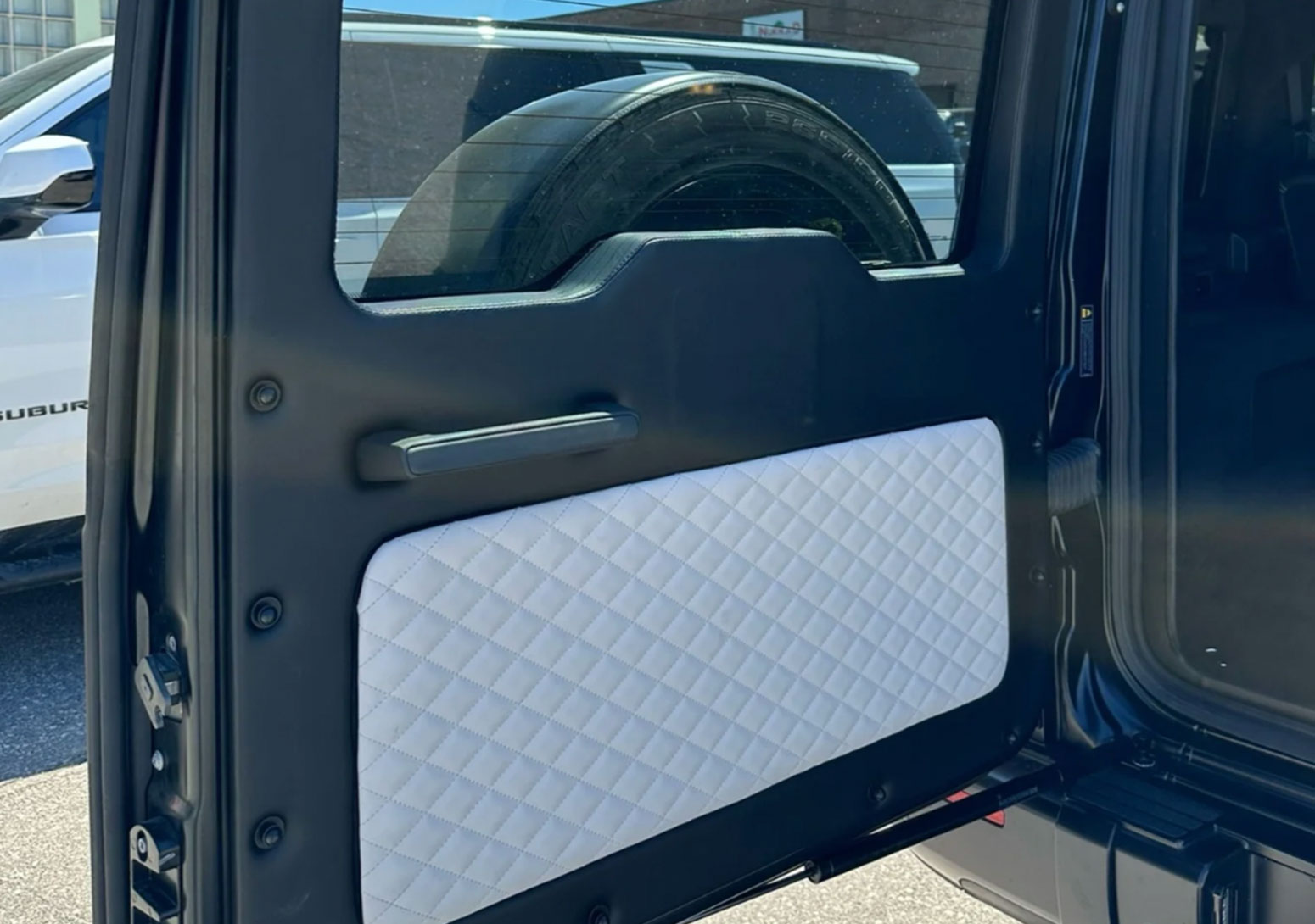 2024 Mercedes-Benz G63 AMG - Imagen 12