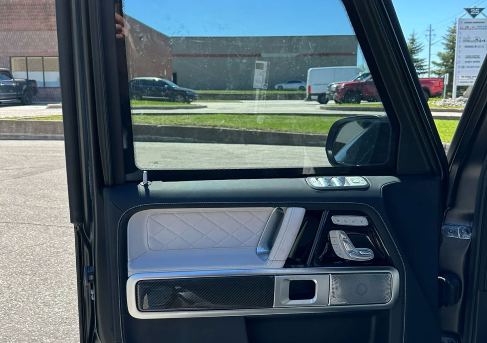 2024 Mercedes-Benz G63 AMG - Imagen 3