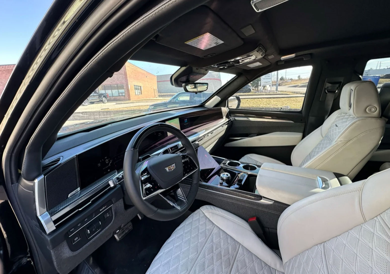 2025 Escalade ESV-V - Imagen 7