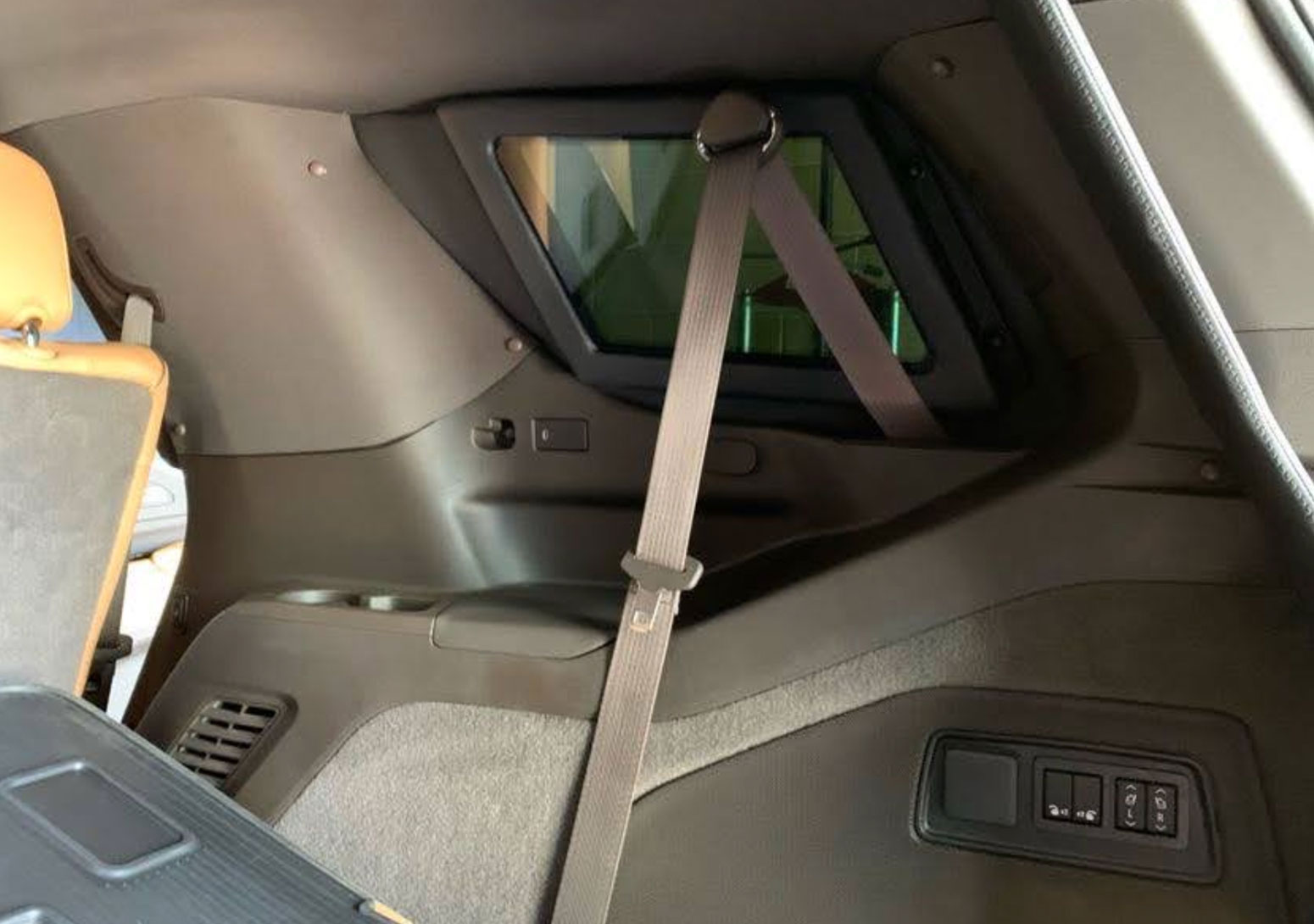 Cadillac Escalade (Beige Interior) - Imagen 14