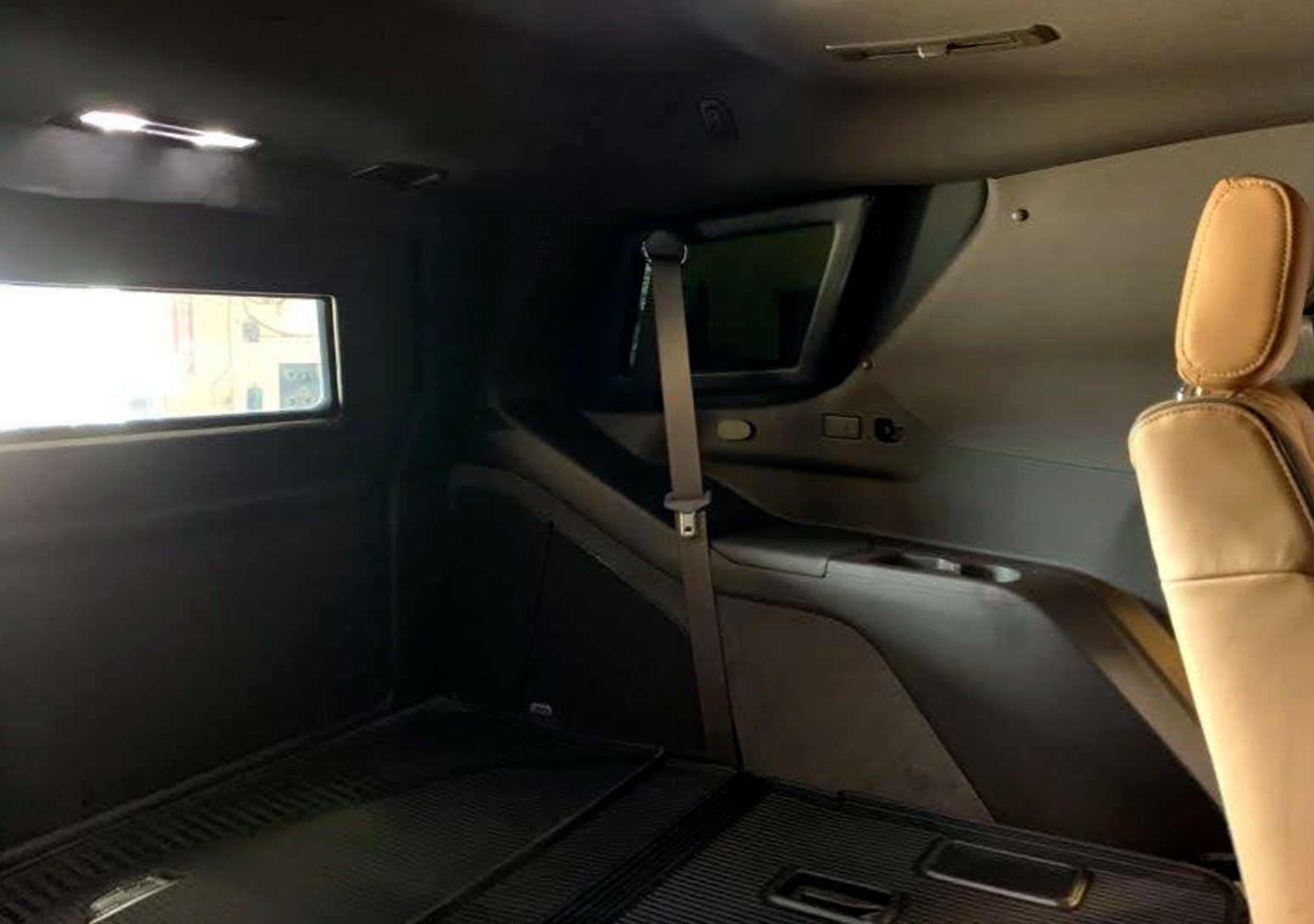 Cadillac Escalade (Beige Interior) - Imagen 15