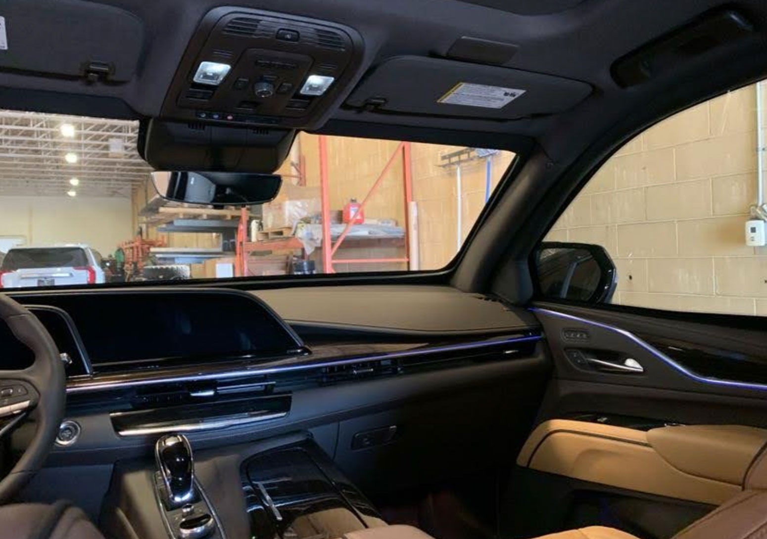 Cadillac Escalade (Beige Interior) - Imagen 6