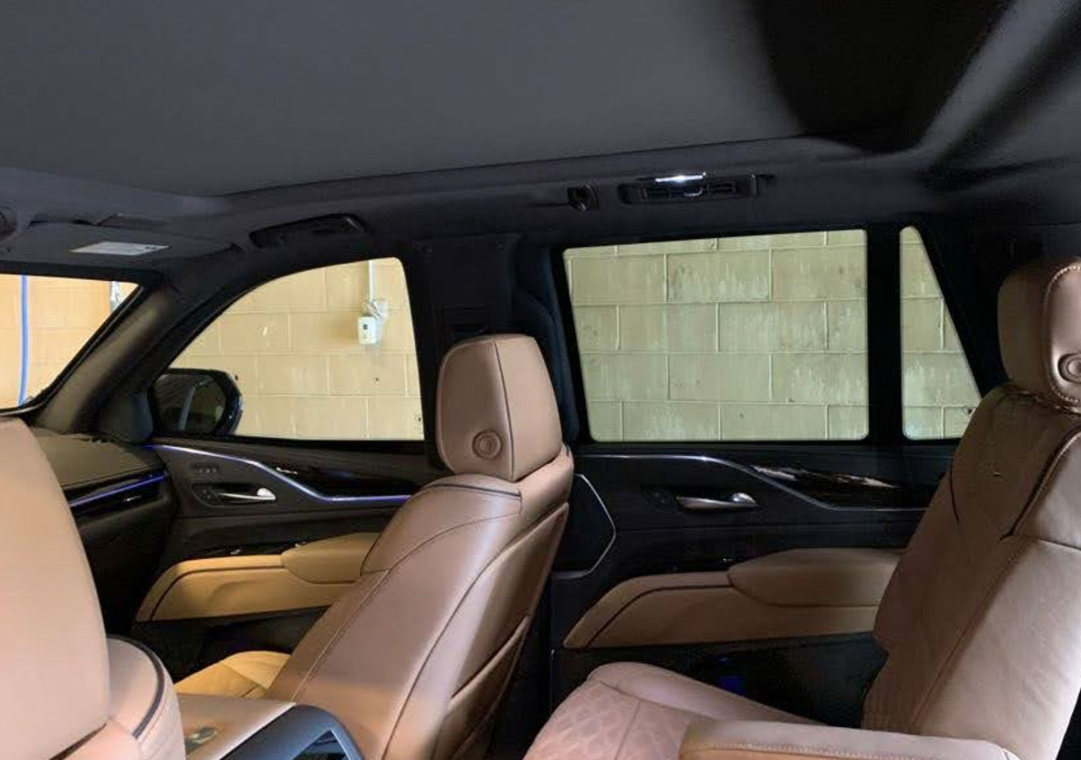Cadillac Escalade (Beige Interior) - Imagen 8