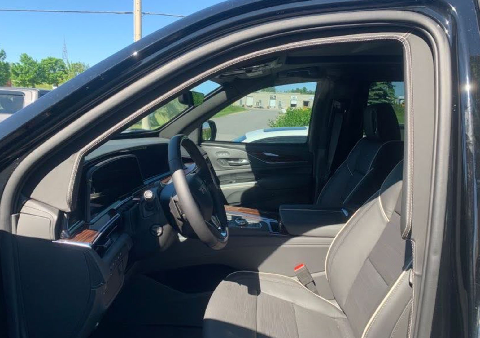 Cadillac Escalade (Black Interior)
