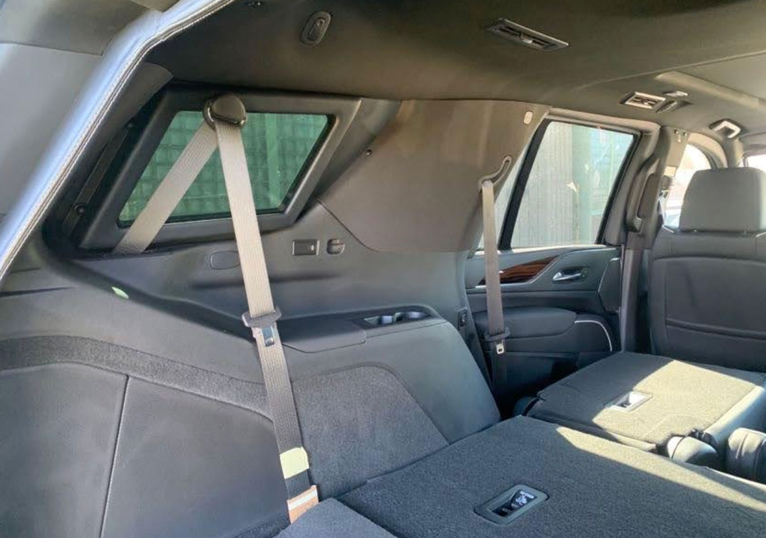 Cadillac Escalade (Black Interior) - Imagen 5