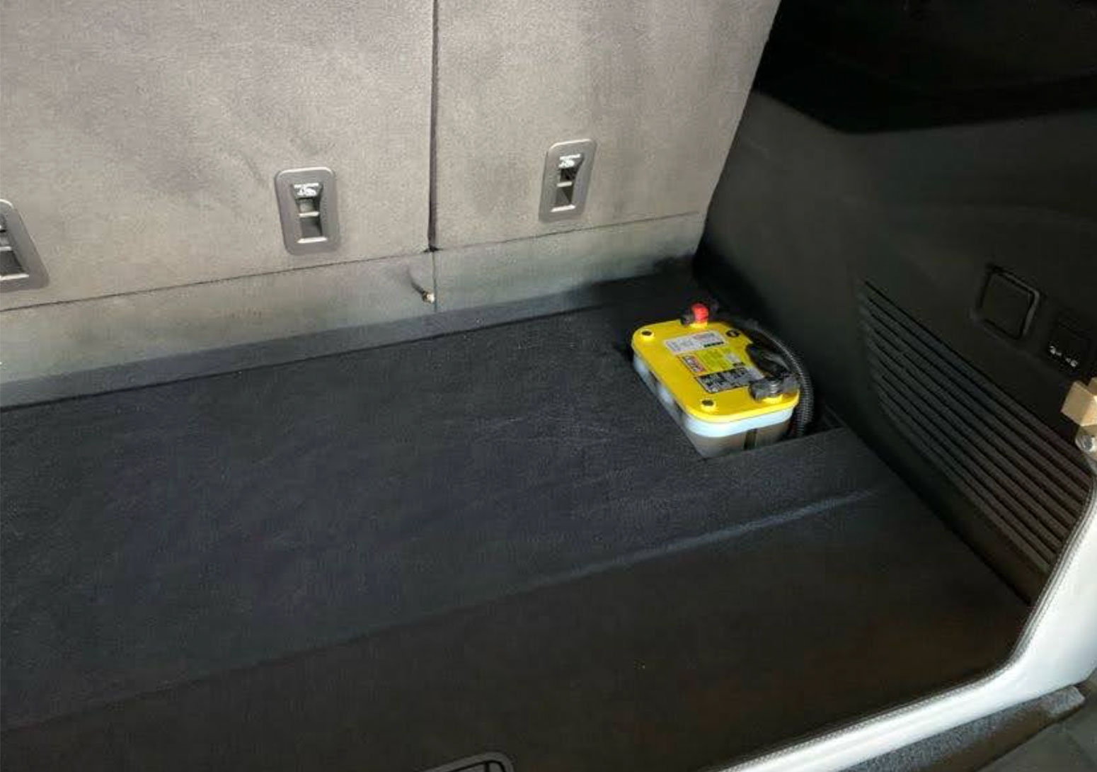 Chevrolet Suburban - Imagen 6