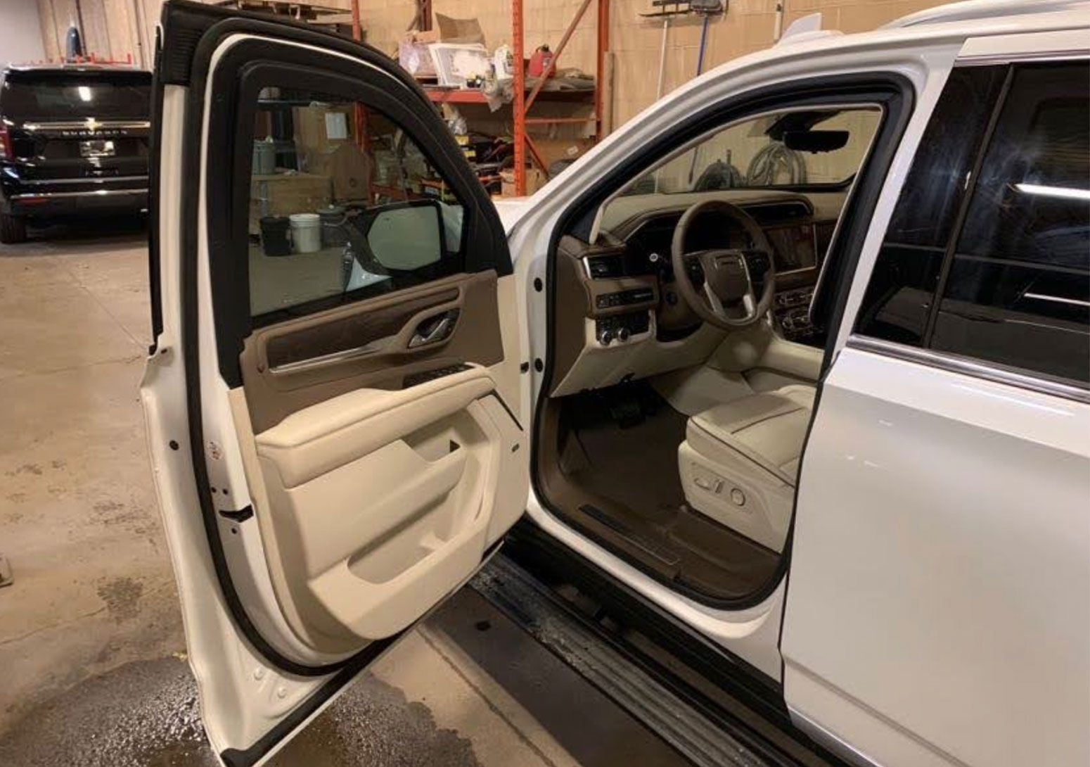 GMC Denali (White Interior)