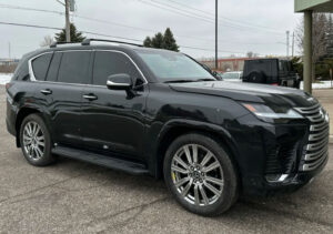 Lexus LX 600 (Black)