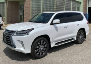 Lexus (White)
