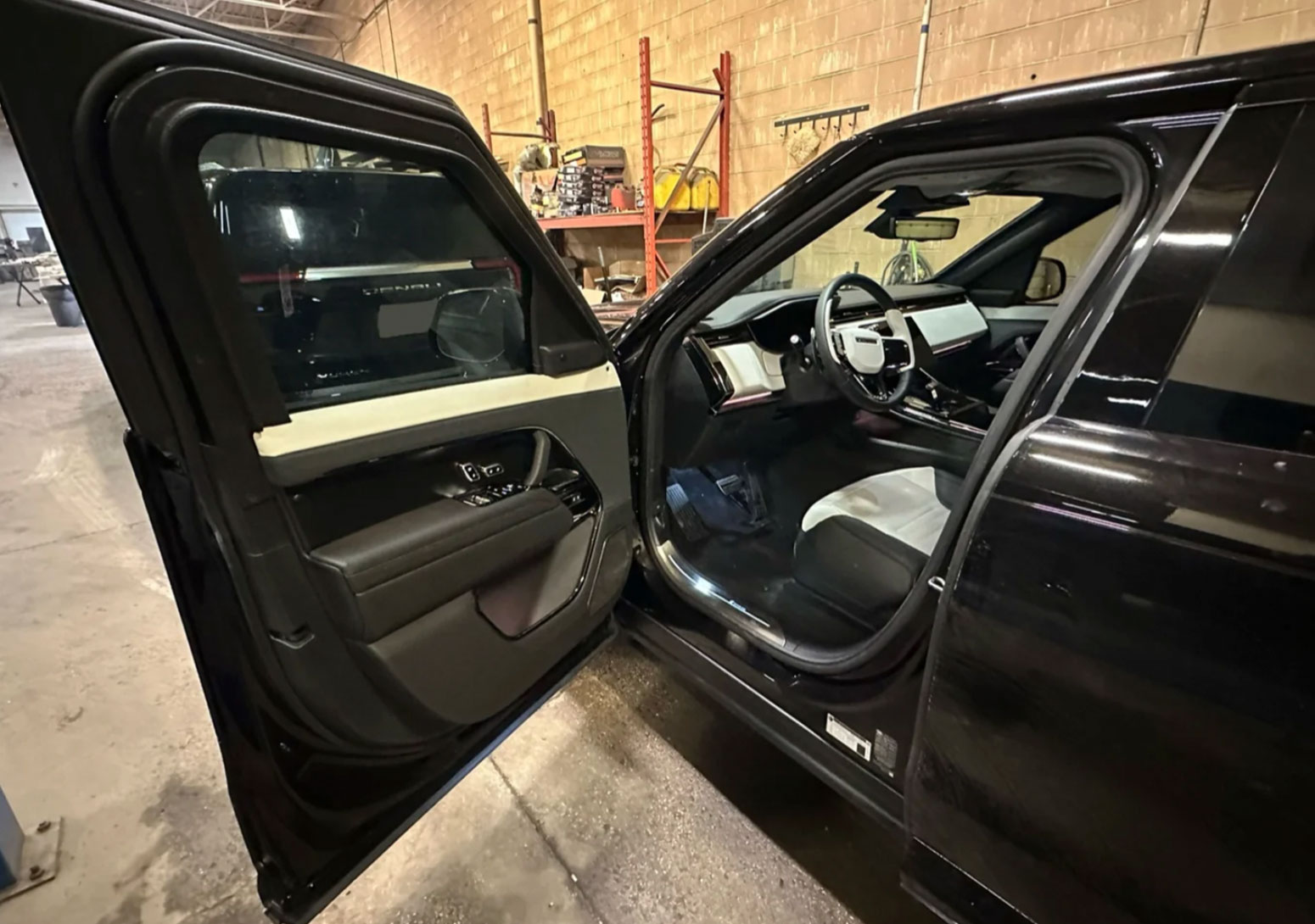 Range Rover SV Sport